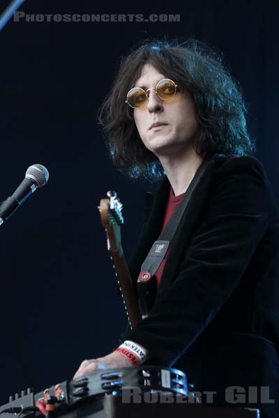 TEMPLES - 2015-06-23 - PARIS - Place de la Republique - Adam Thomas Smith